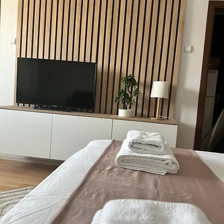 Parliament House By Darius Bükreş